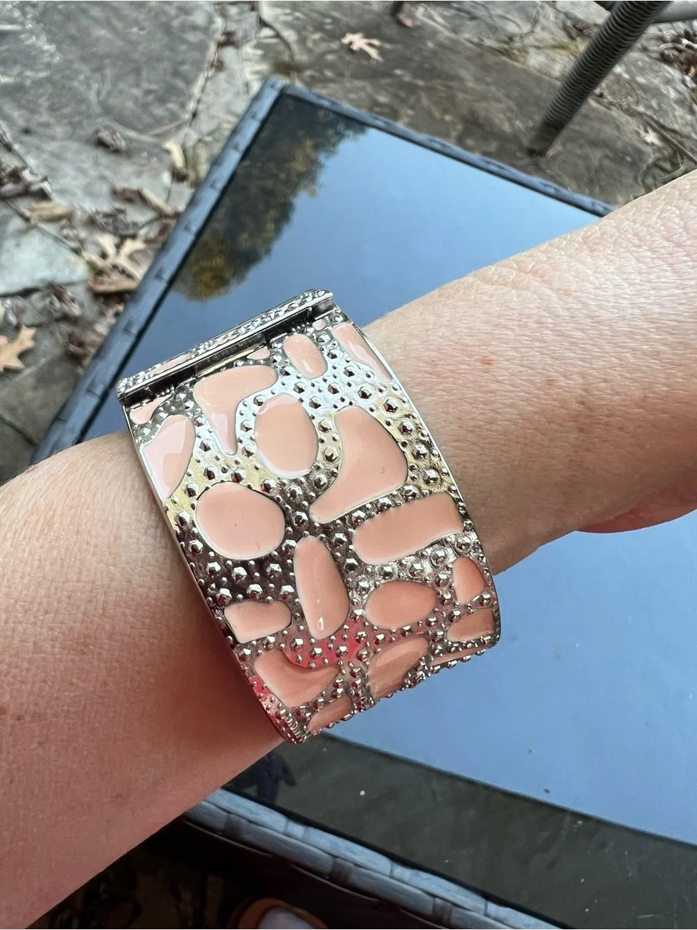 Vintage Y2K Quartz Bracelet Watch in Blush Pink and Silver